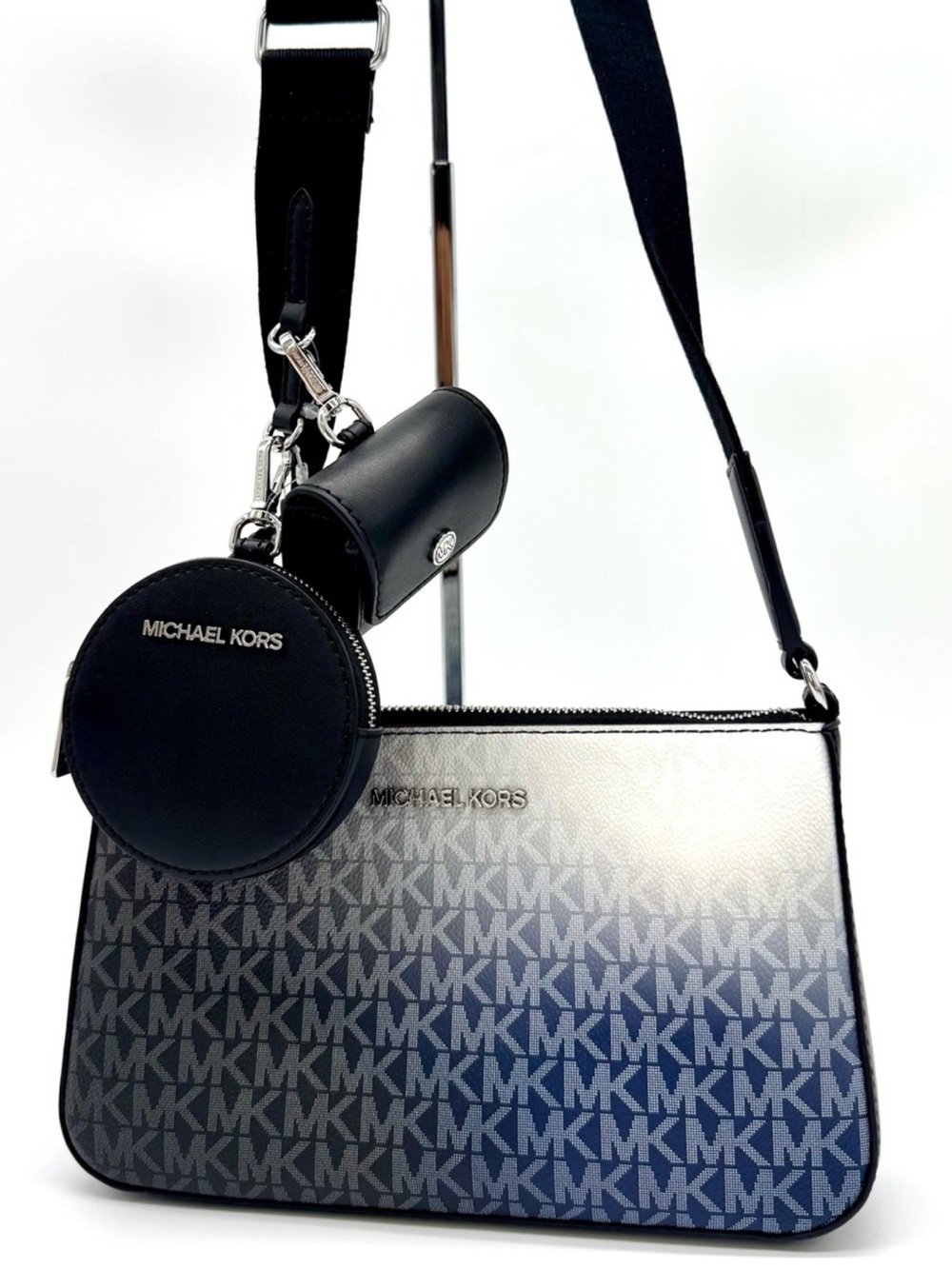 Michael Kors Jet Set LogoCrossbody Bag w Case for Apple AirPods Pro Black Multi